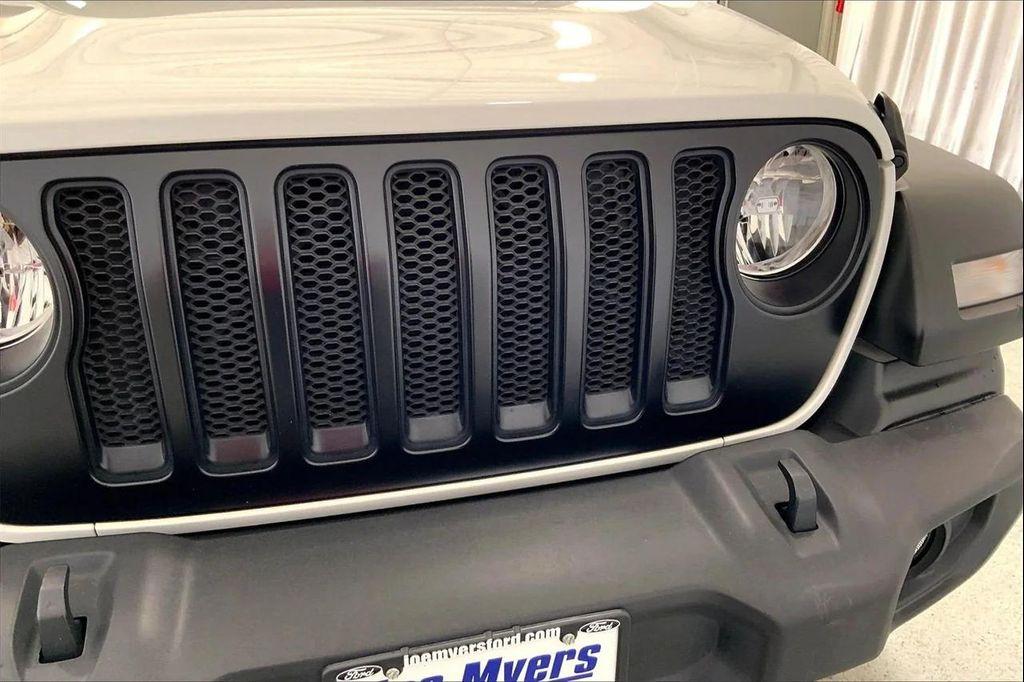 used 2022 Jeep Wrangler Unlimited car, priced at $28,992