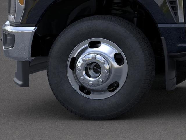 new 2025 Ford F-350 car, priced at $65,693