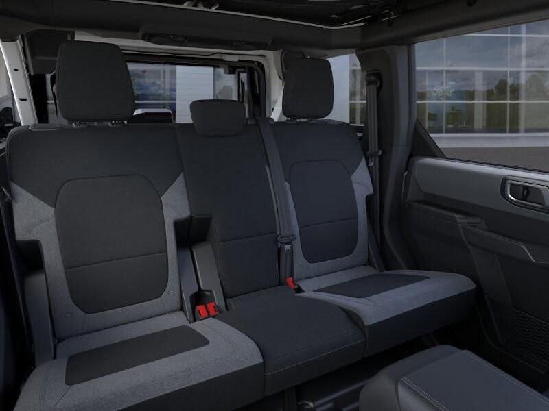 new 2025 Ford Bronco car, priced at $45,652