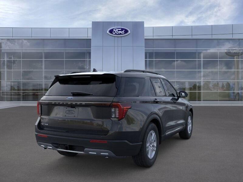 new 2025 Ford Explorer car, priced at $40,512