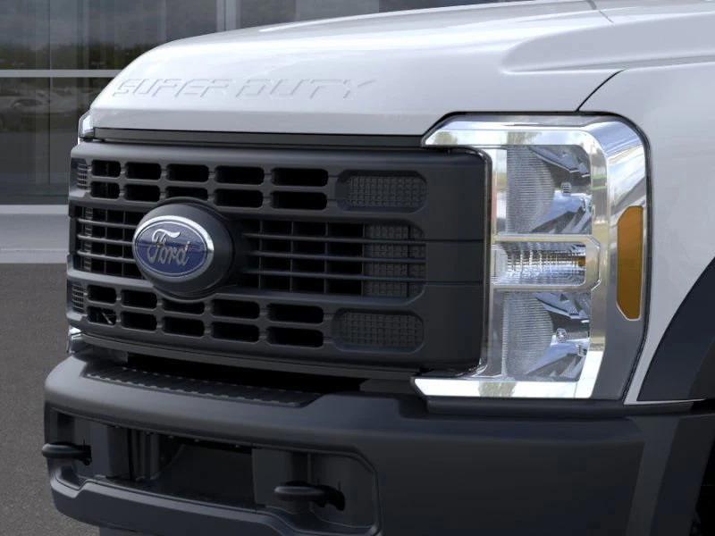new 2025 Ford F-450 car, priced at $70,846