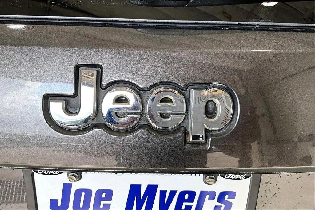 used 2014 Jeep Grand Cherokee car, priced at $8,391