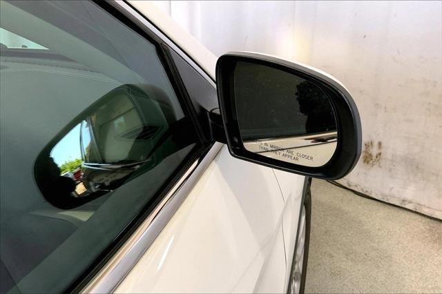 used 2015 Jeep Cherokee car, priced at $10,321