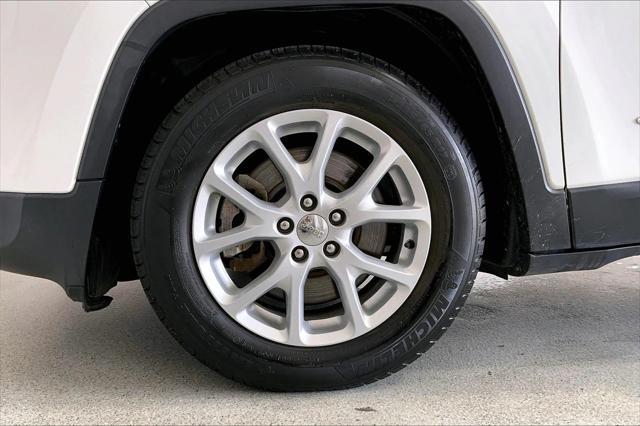 used 2015 Jeep Cherokee car, priced at $9,993