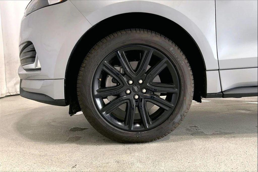 used 2024 Ford Edge car, priced at $30,951