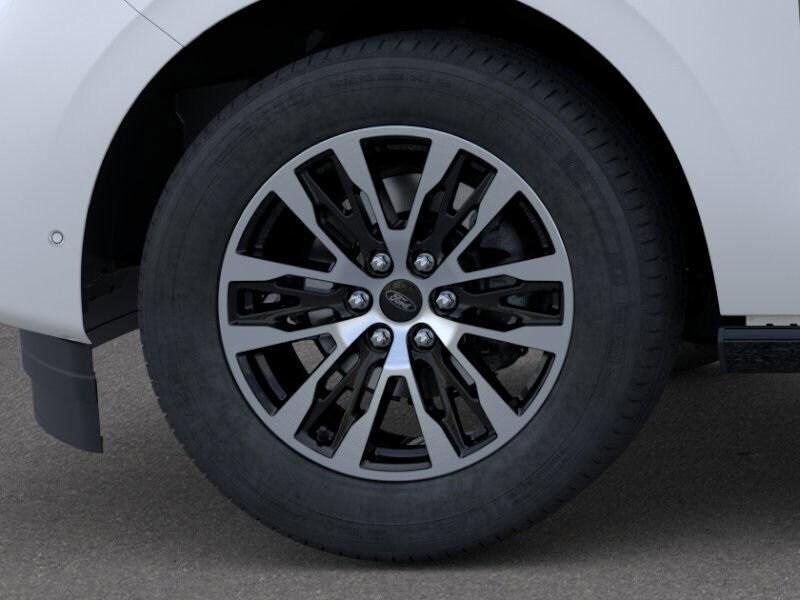 new 2025 Ford Expedition car, priced at $79,035