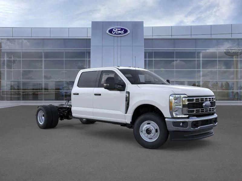 new 2025 Ford F-350 car, priced at $70,620
