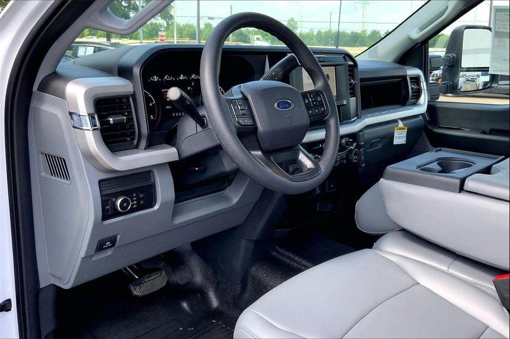 new 2025 Ford F-250 car, priced at $77,635