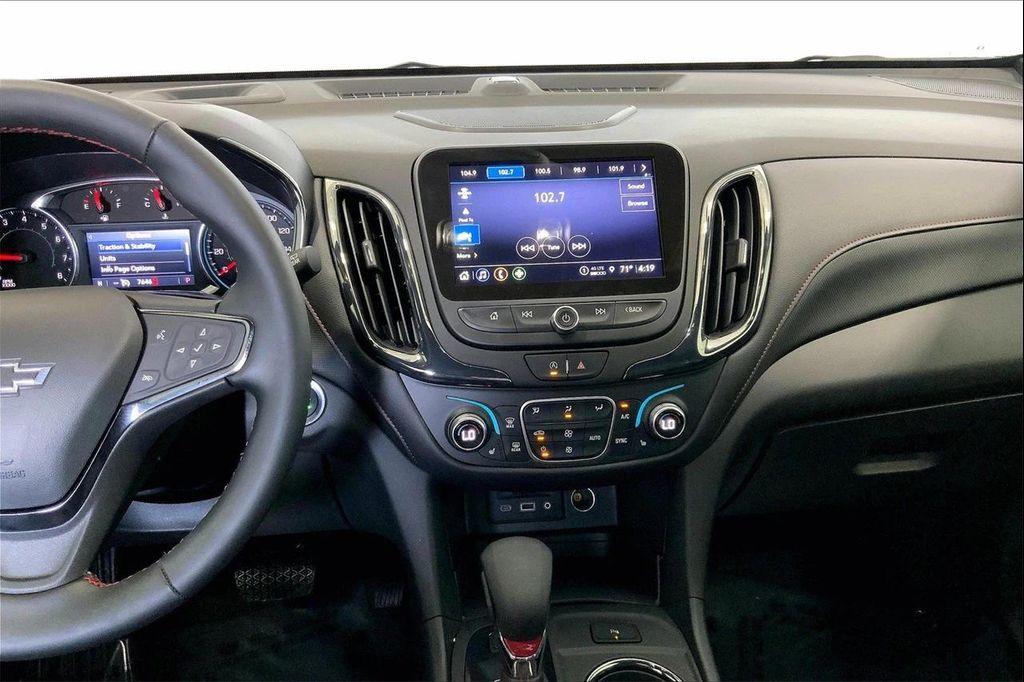 used 2024 Chevrolet Equinox car, priced at $27,879