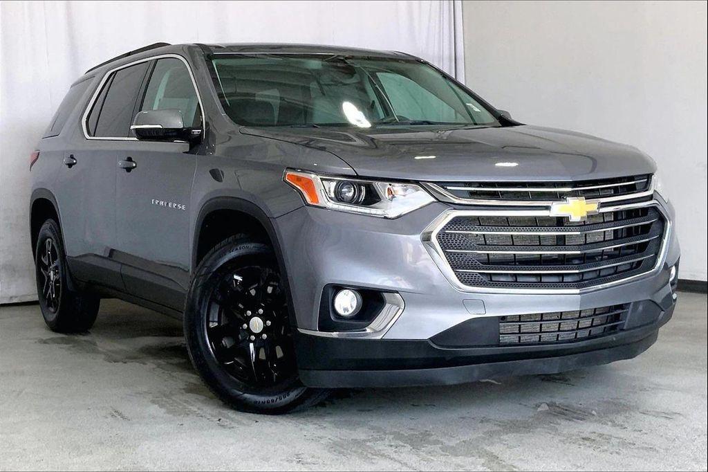 used 2020 Chevrolet Traverse car, priced at $23,111