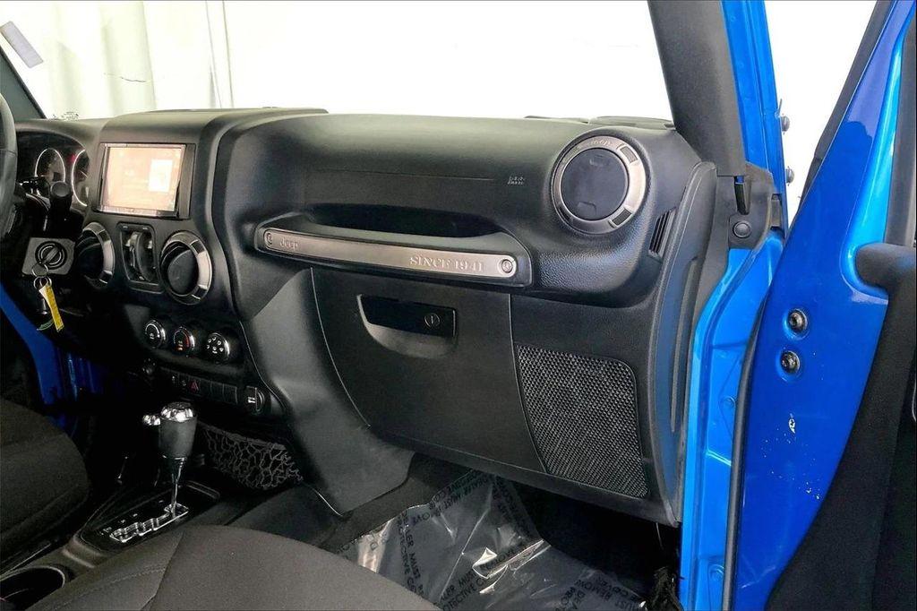 used 2015 Jeep Wrangler Unlimited car, priced at $18,997