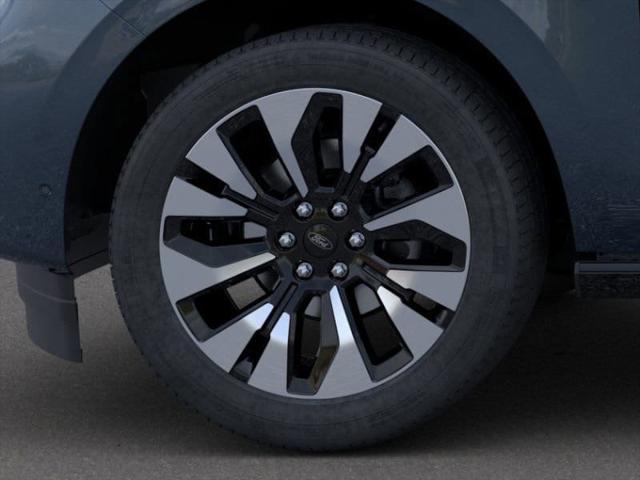 new 2025 Ford Expedition car, priced at $76,940