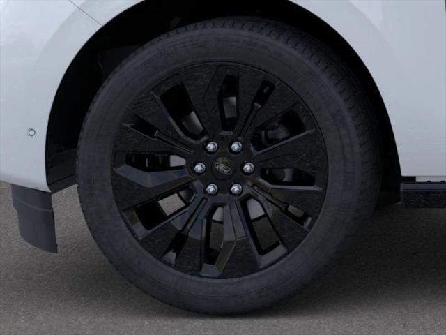 new 2025 Ford Expedition car, priced at $75,653