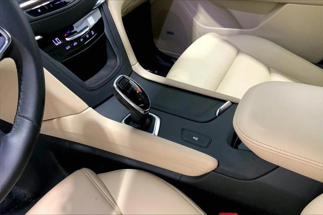 used 2019 Cadillac XT5 car, priced at $14,992