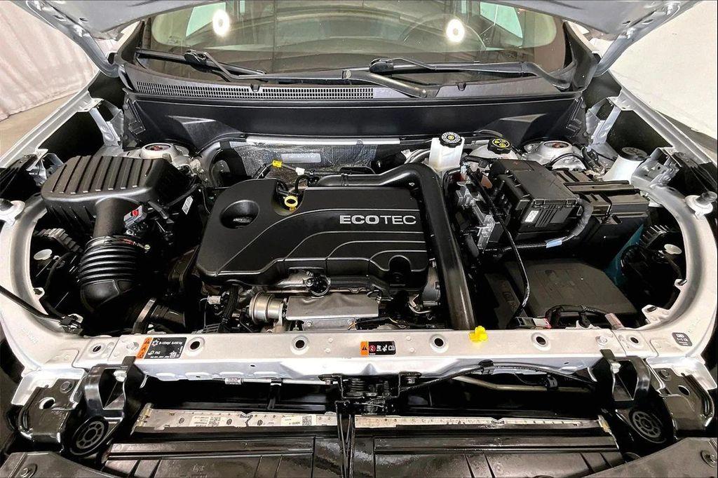 used 2022 Chevrolet Equinox car, priced at $19,396