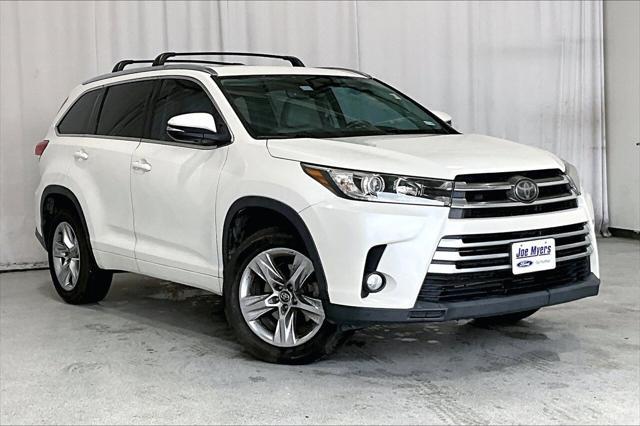 used 2018 Toyota Highlander car, priced at $25,991