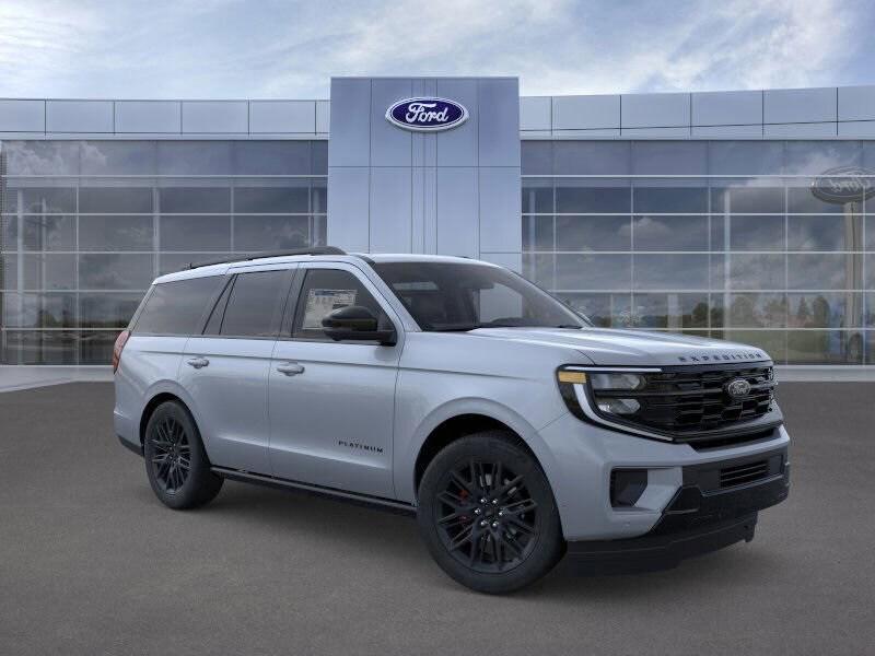 new 2025 Ford Expedition car, priced at $82,006