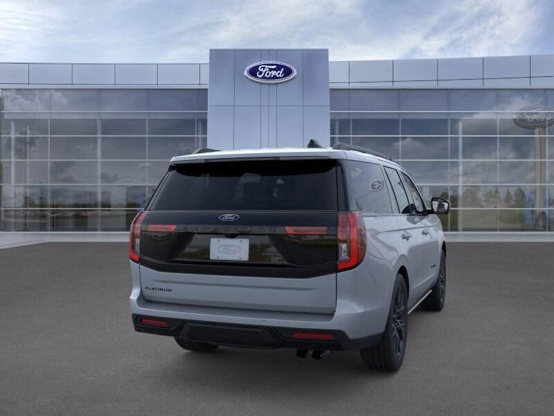 new 2025 Ford Expedition car, priced at $82,006
