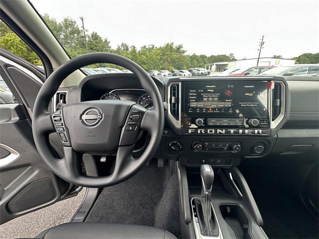 new 2025 Nissan Frontier car, priced at $40,275