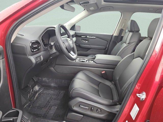new 2025 Honda Pilot car, priced at $49,121