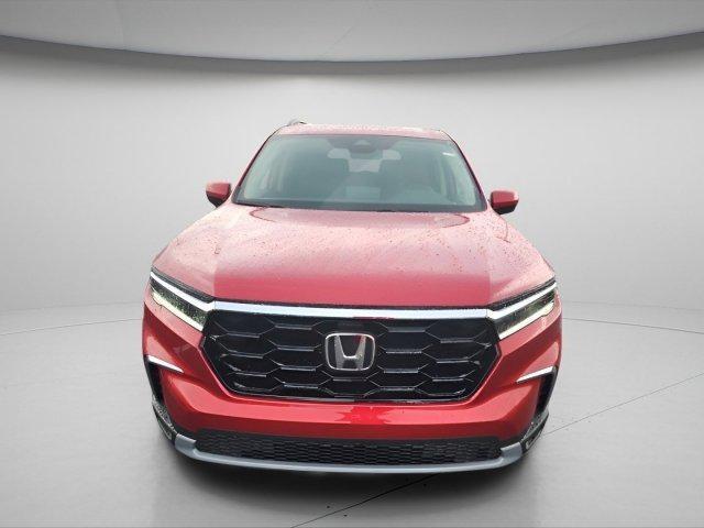 new 2025 Honda Pilot car, priced at $49,121