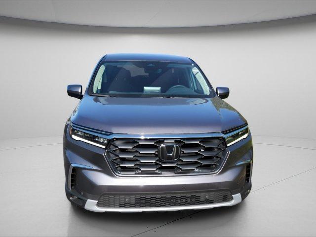 new 2025 Honda Pilot car, priced at $44,418