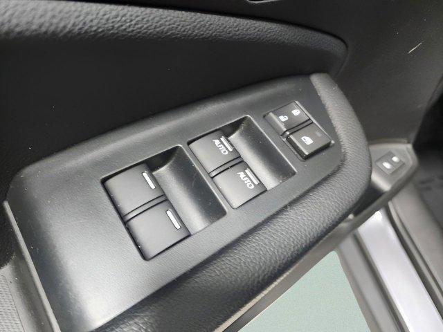 used 2022 Honda Pilot car, priced at $31,499