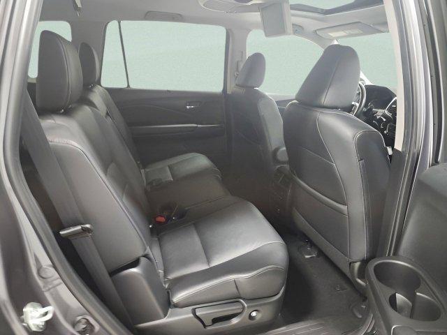 used 2022 Honda Pilot car, priced at $31,499
