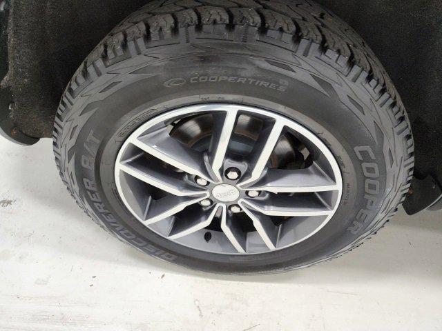 used 2018 Jeep Grand Cherokee car, priced at $18,704