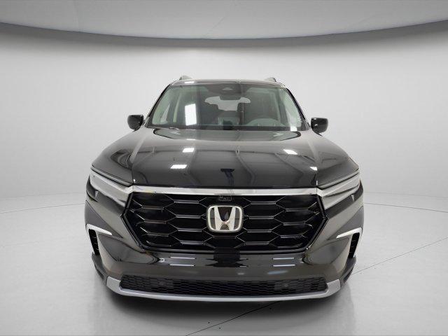 new 2025 Honda Pilot car, priced at $54,029