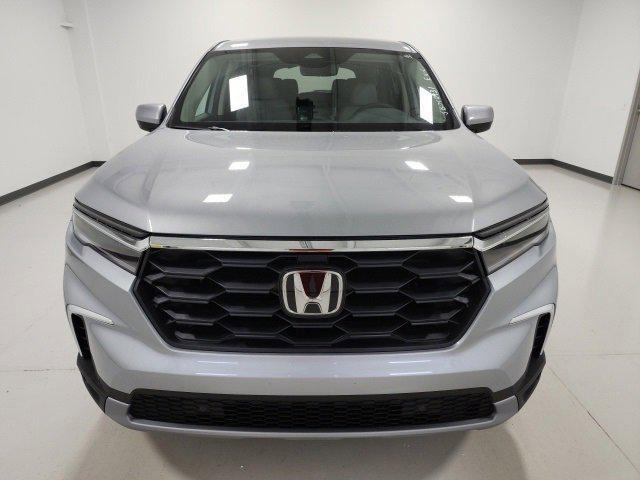 new 2025 Honda Pilot car, priced at $45,821