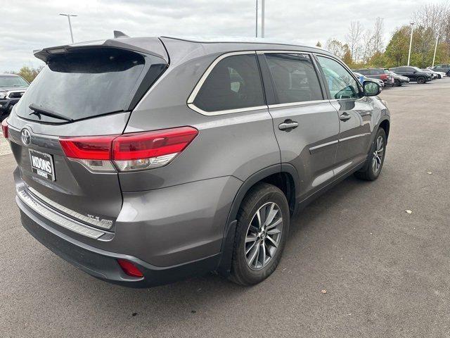 used 2019 Toyota Highlander car, priced at $27,337