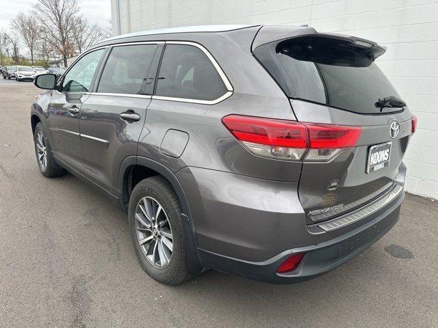 used 2019 Toyota Highlander car, priced at $27,337