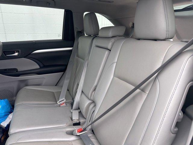 used 2019 Toyota Highlander car, priced at $27,337