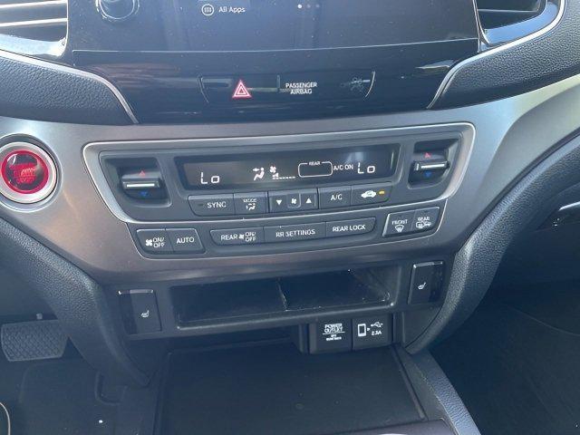 used 2022 Honda Pilot car, priced at $31,828