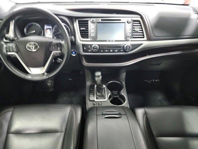 used 2019 Toyota Highlander car, priced at $26,496