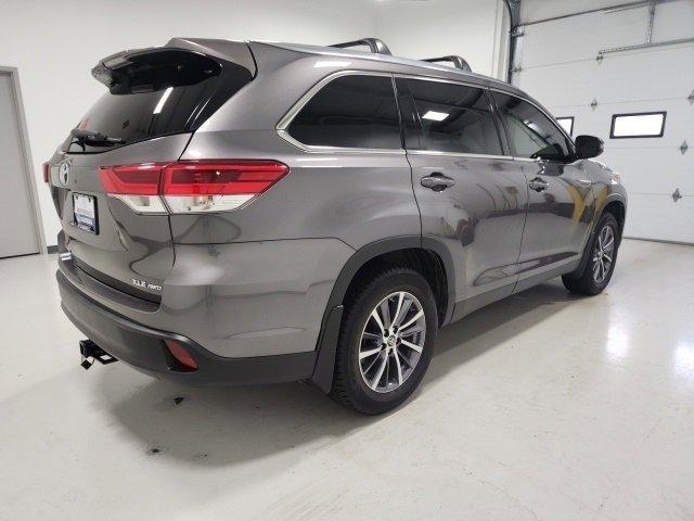 used 2019 Toyota Highlander car, priced at $26,496