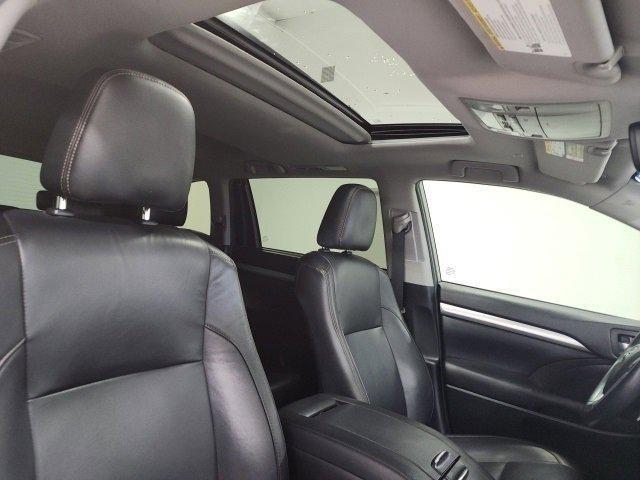 used 2019 Toyota Highlander car, priced at $26,496