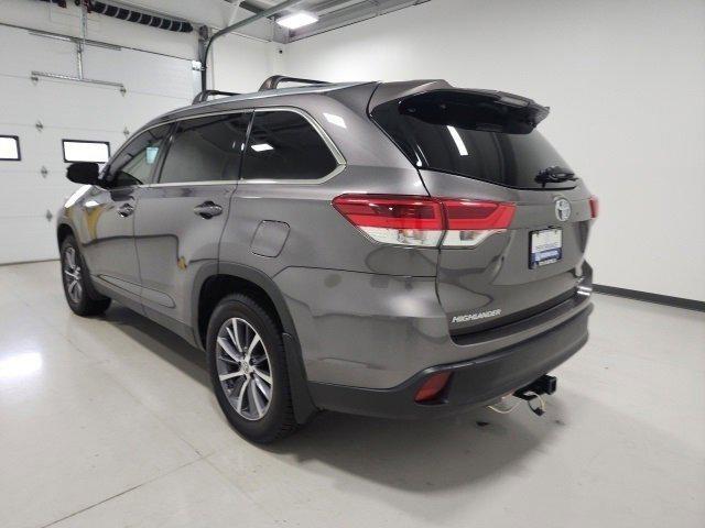 used 2019 Toyota Highlander car, priced at $26,496