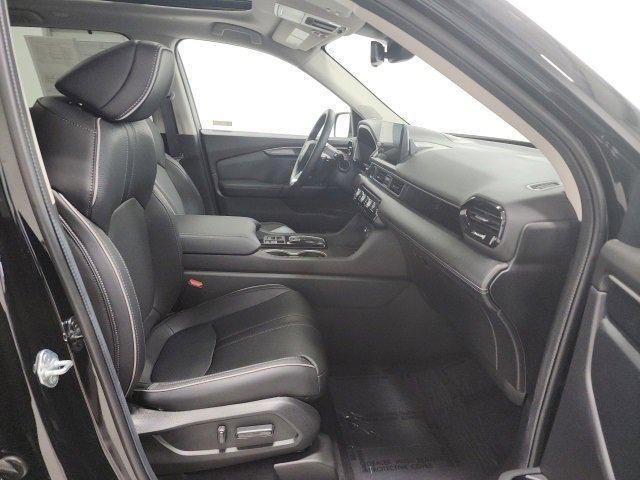 used 2025 Honda Pilot car, priced at $51,947
