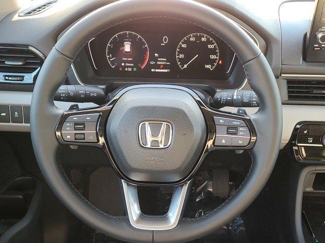 new 2025 Honda Pilot car, priced at $46,580