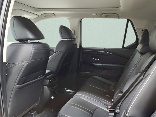 new 2025 Honda Pilot car, priced at $54,985