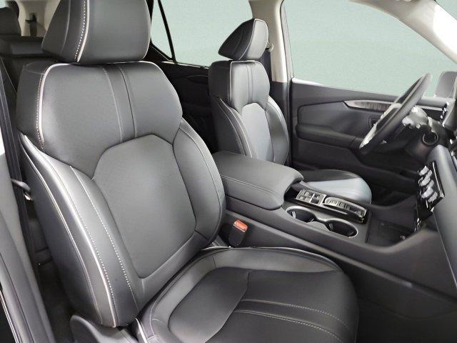 new 2025 Honda Pilot car, priced at $54,985