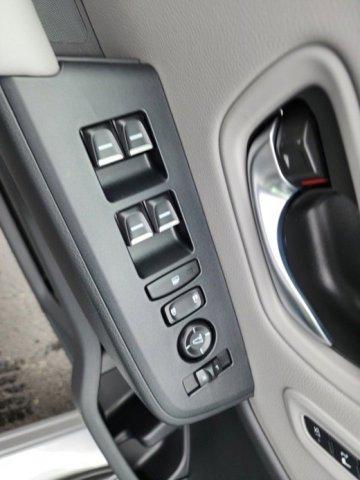 new 2025 Honda Pilot car, priced at $45,686