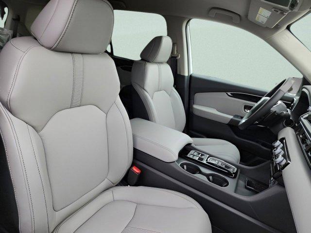 new 2025 Honda Pilot car, priced at $45,686