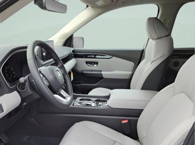 new 2025 Honda Pilot car, priced at $45,686