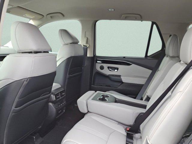 new 2025 Honda Pilot car, priced at $45,686