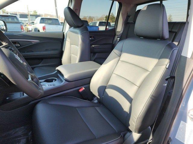 new 2025 Honda Ridgeline car, priced at $44,014