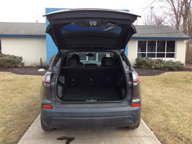 used 2019 Jeep Cherokee car, priced at $15,989