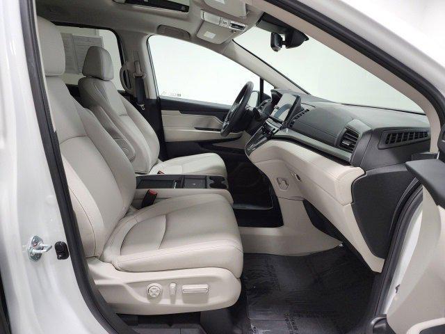 used 2025 Honda Odyssey car, priced at $41,910